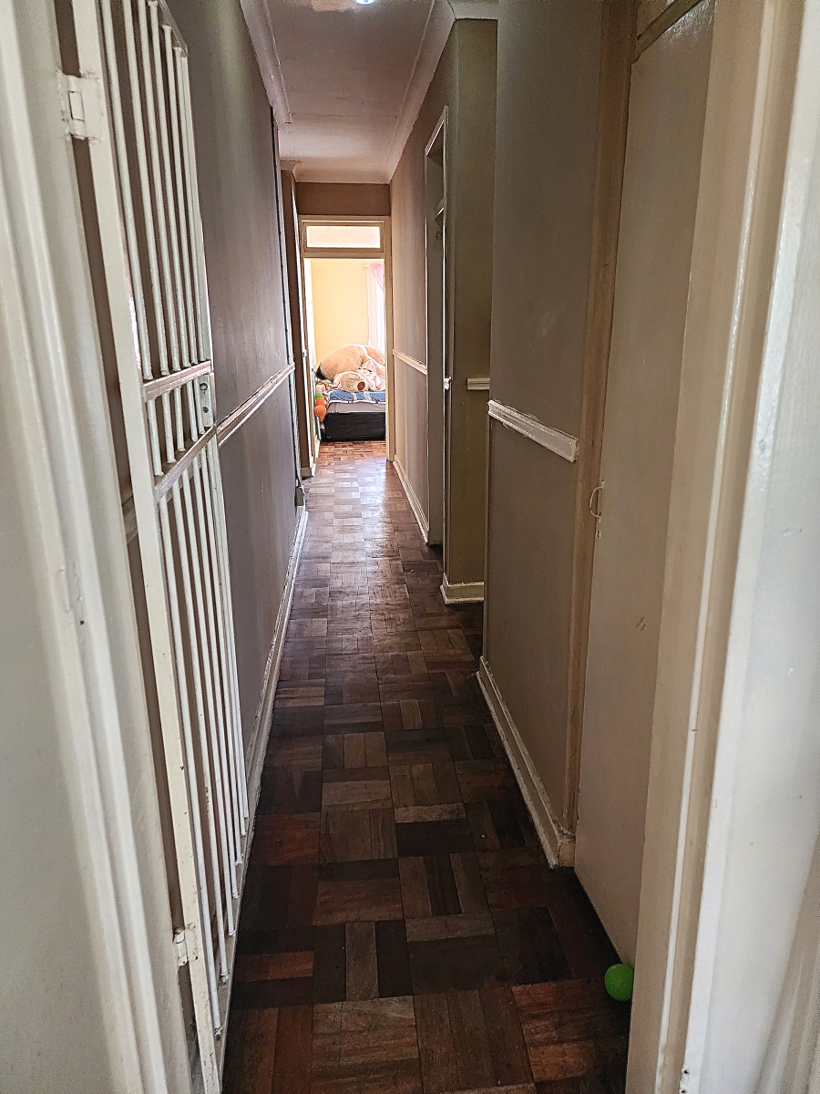 6 Bedroom Property for Sale in Wentworth Park Gauteng