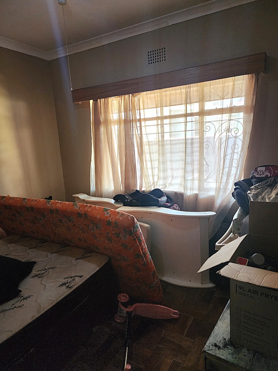 6 Bedroom Property for Sale in Wentworth Park Gauteng