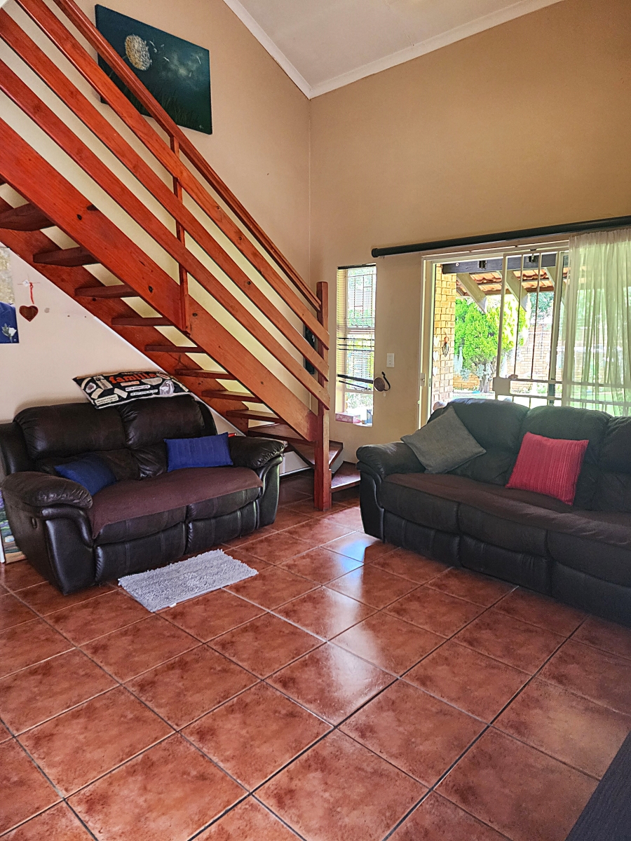 3 Bedroom Property for Sale in Radiokop Gauteng