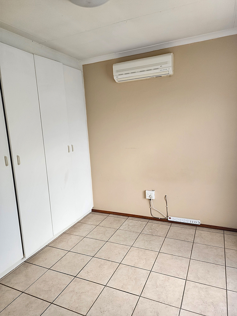 3 Bedroom Property for Sale in Radiokop Gauteng