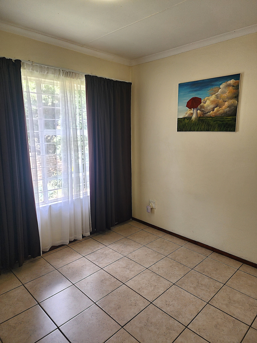 3 Bedroom Property for Sale in Radiokop Gauteng