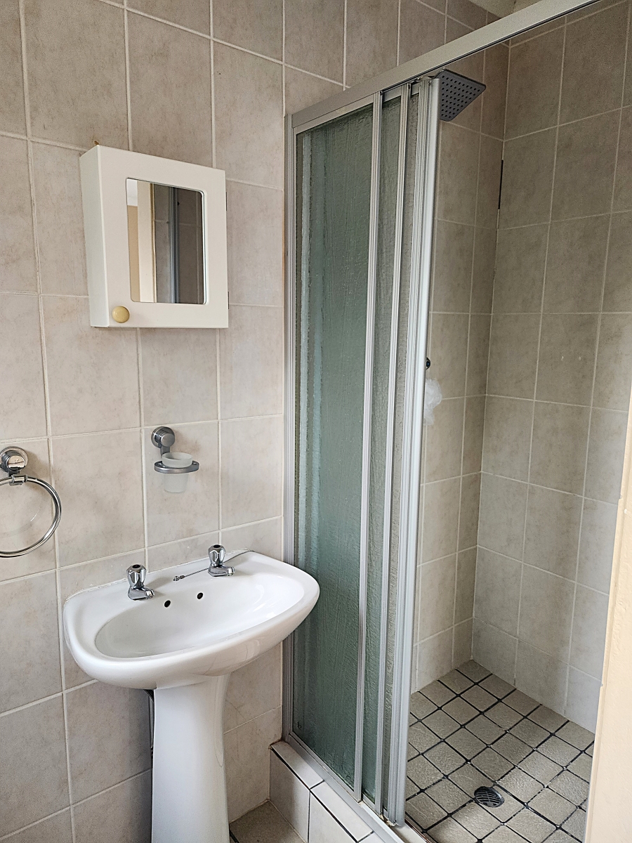 3 Bedroom Property for Sale in Radiokop Gauteng