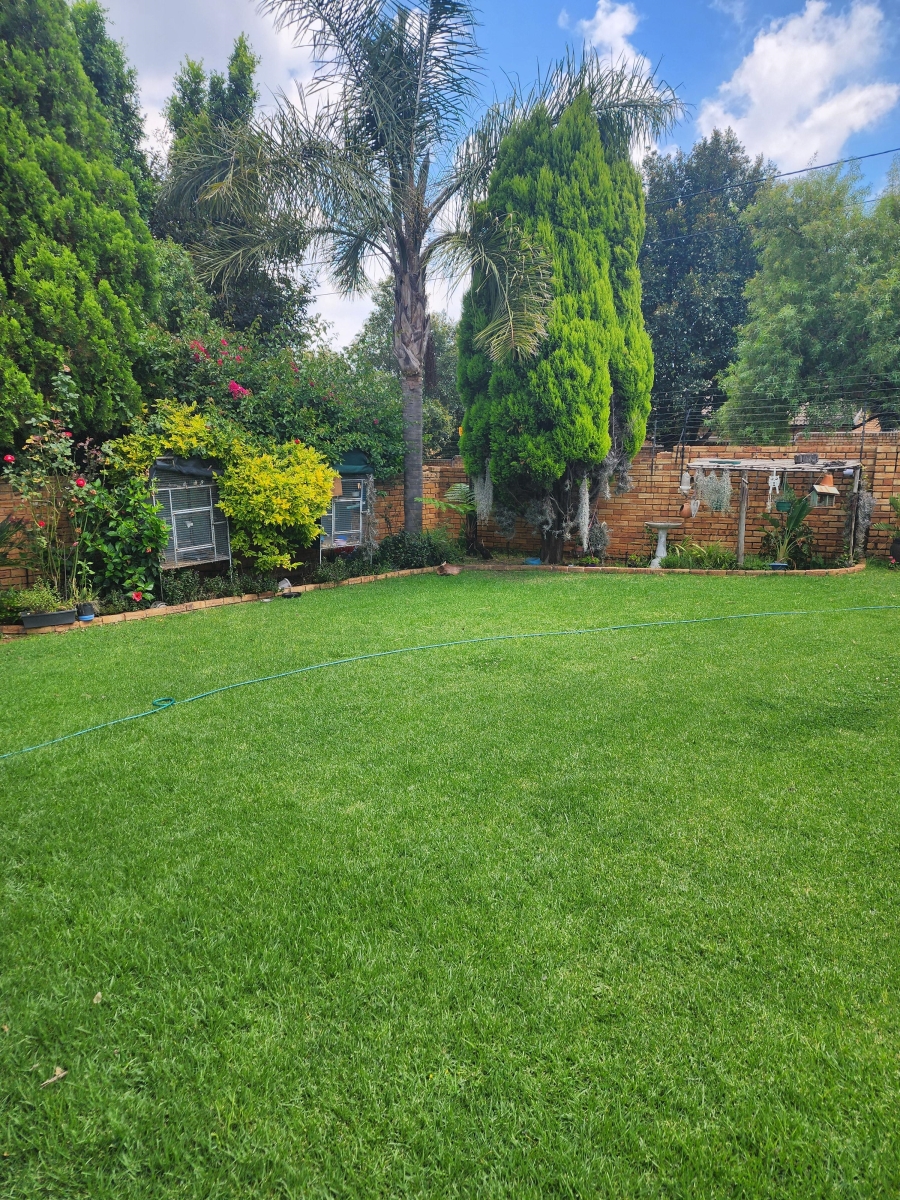 3 Bedroom Property for Sale in Radiokop Gauteng