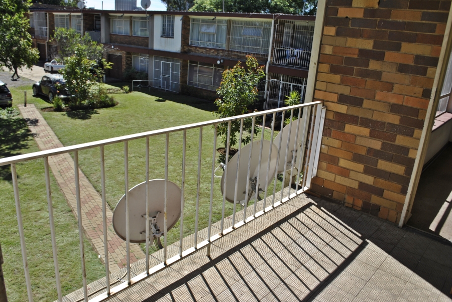 2 Bedroom Property for Sale in Greenhills Gauteng