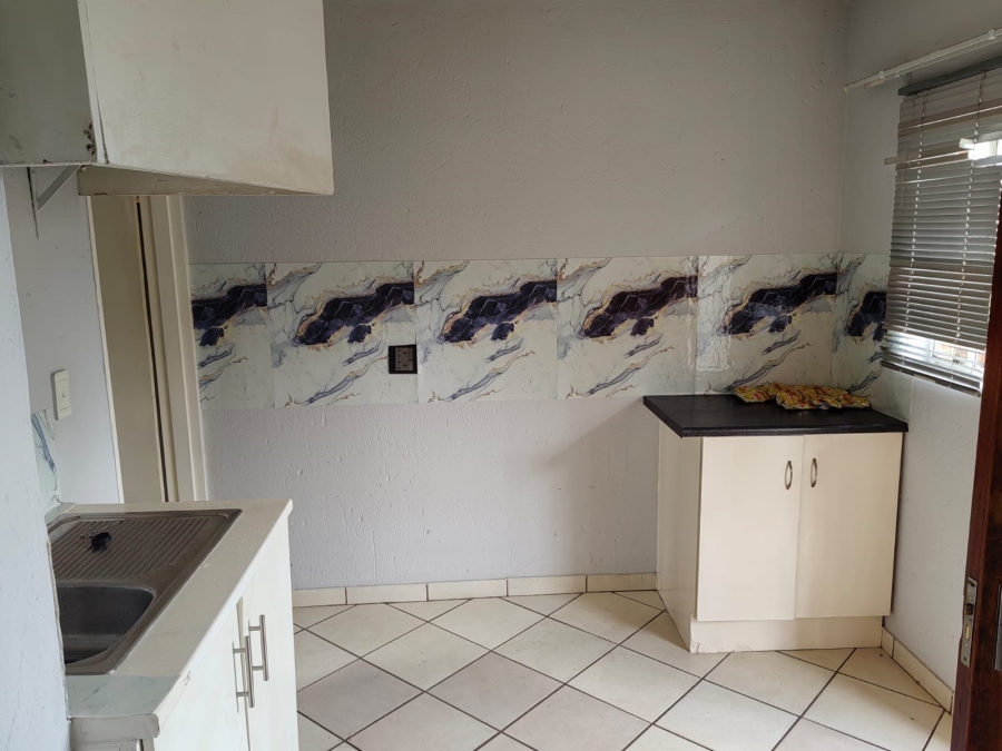 1 Bedroom Property for Sale in Randfontein Central Gauteng