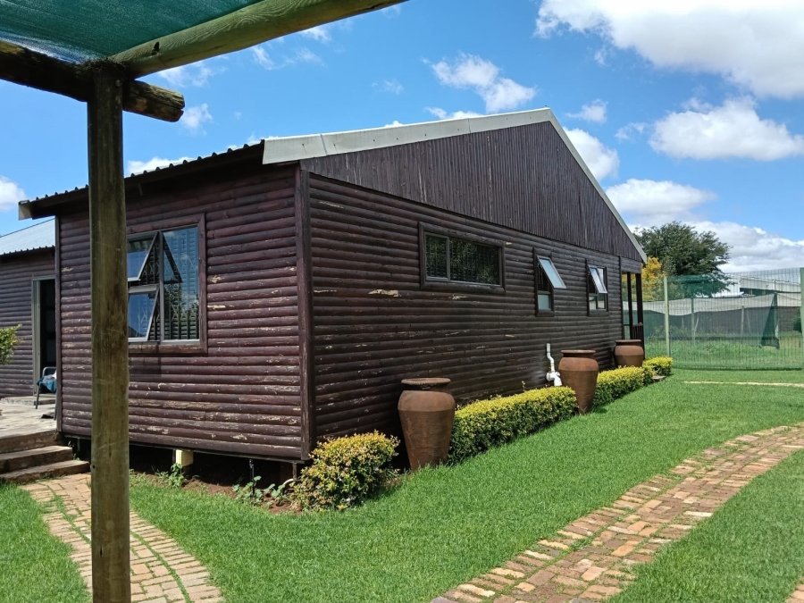 3 Bedroom Property for Sale in Tarlton Gauteng