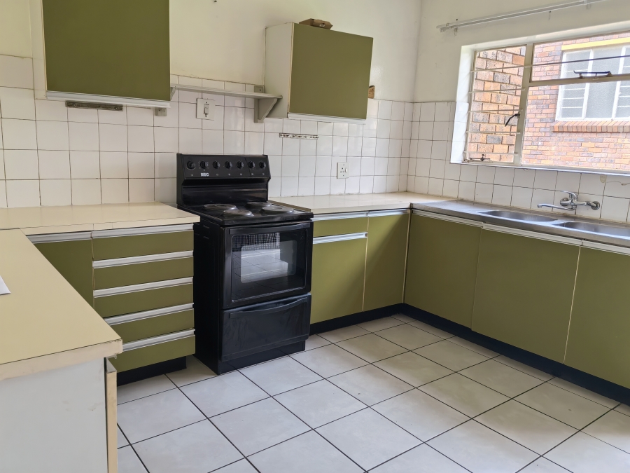 3 Bedroom Property for Sale in Luipaardsvlei Gauteng