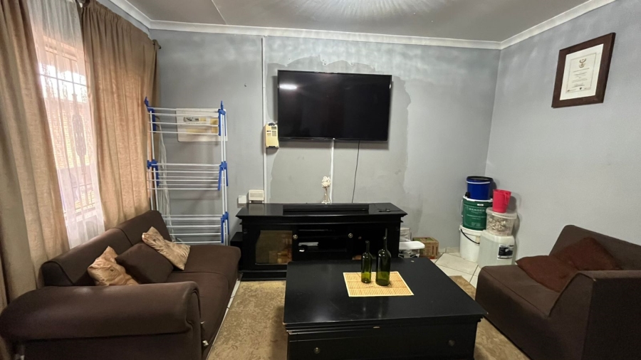 2 Bedroom Property for Sale in Homelake Gauteng