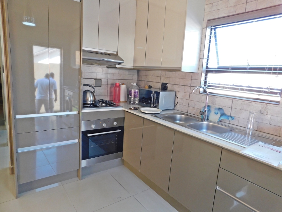 4 Bedroom Property for Sale in Witpoortjie Gauteng