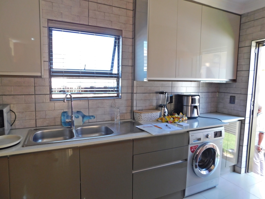 4 Bedroom Property for Sale in Witpoortjie Gauteng