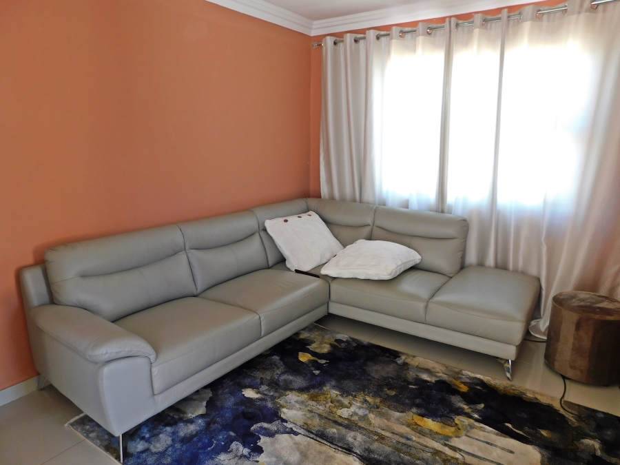 4 Bedroom Property for Sale in Witpoortjie Gauteng