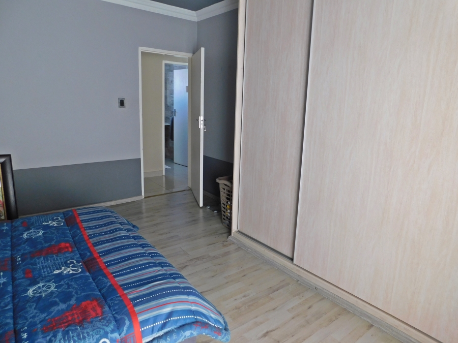 4 Bedroom Property for Sale in Witpoortjie Gauteng