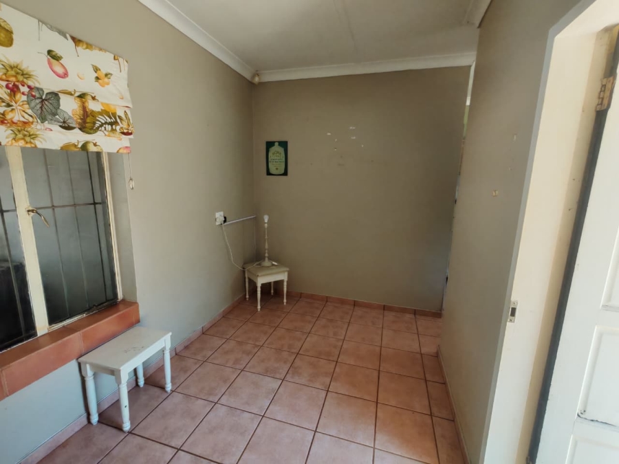 10 Bedroom Property for Sale in Tarlton Gauteng