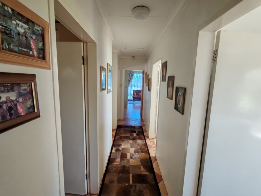 10 Bedroom Property for Sale in Tarlton Gauteng