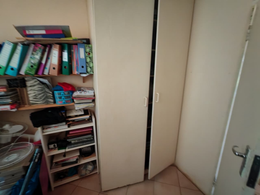 10 Bedroom Property for Sale in Tarlton Gauteng