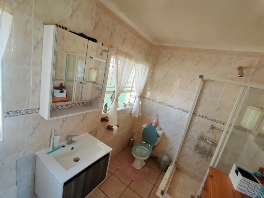 10 Bedroom Property for Sale in Tarlton Gauteng