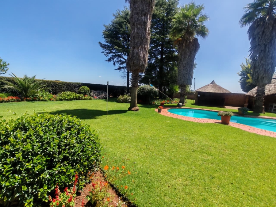 10 Bedroom Property for Sale in Tarlton Gauteng