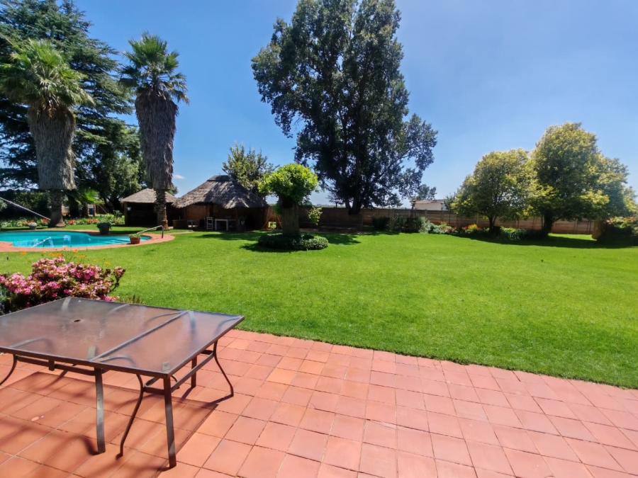 10 Bedroom Property for Sale in Tarlton Gauteng