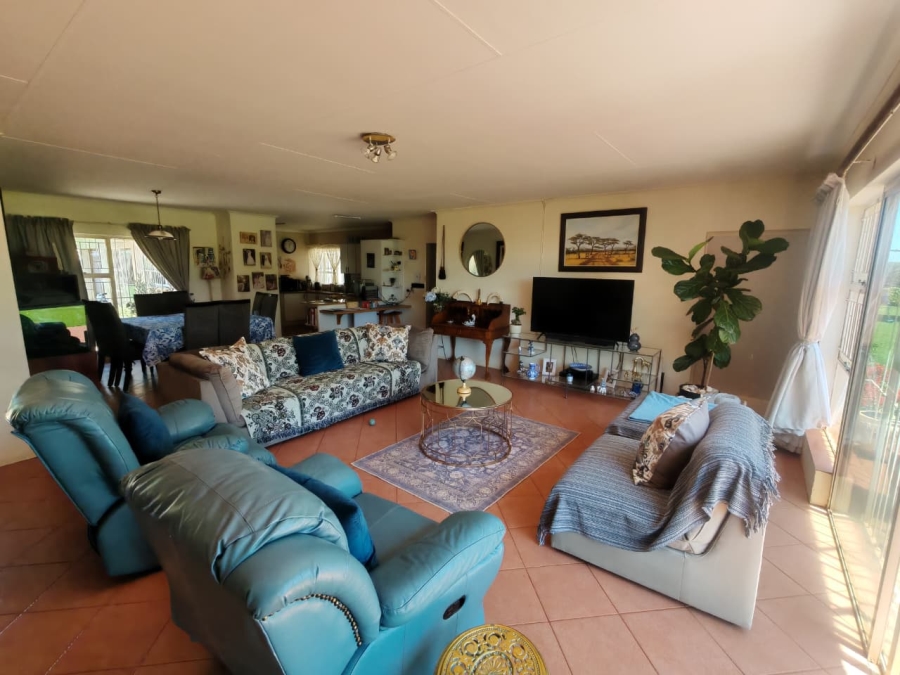 10 Bedroom Property for Sale in Tarlton Gauteng