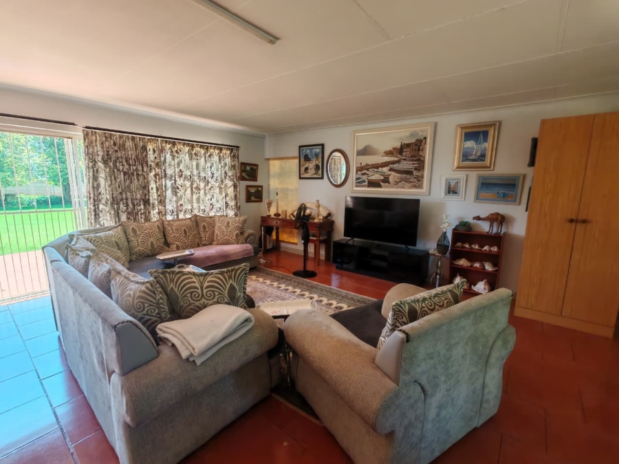 10 Bedroom Property for Sale in Tarlton Gauteng