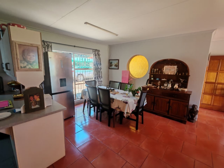 10 Bedroom Property for Sale in Tarlton Gauteng