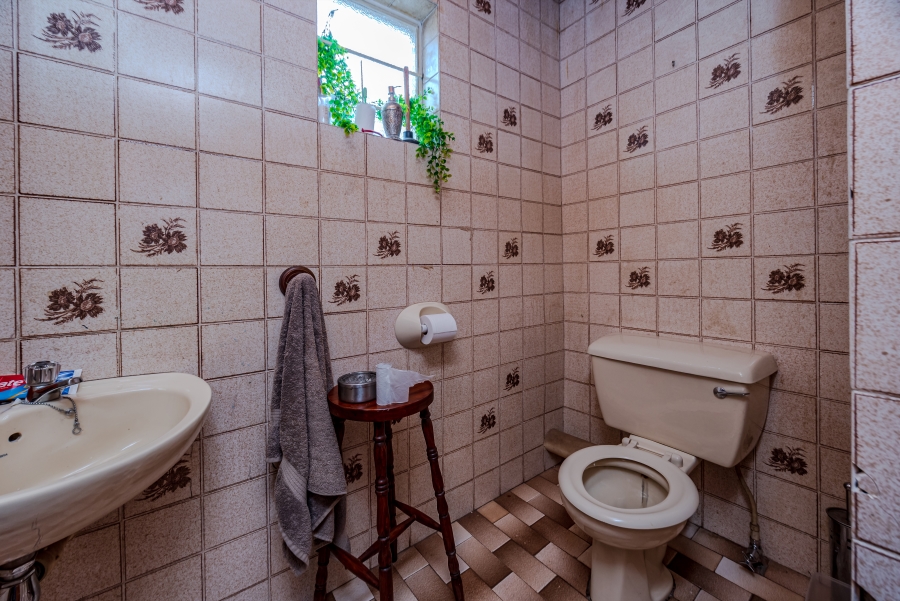 4 Bedroom Property for Sale in Helderkruin Gauteng