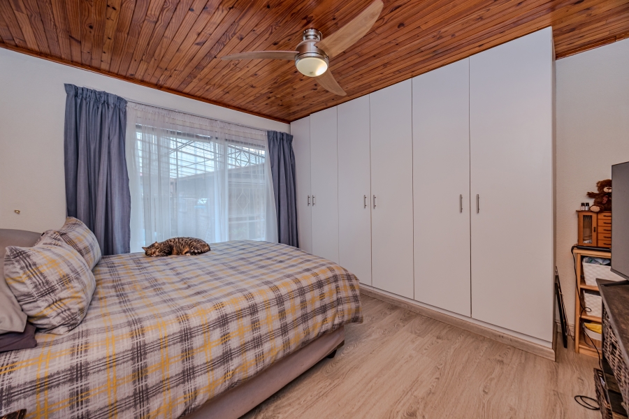 4 Bedroom Property for Sale in Helderkruin Gauteng