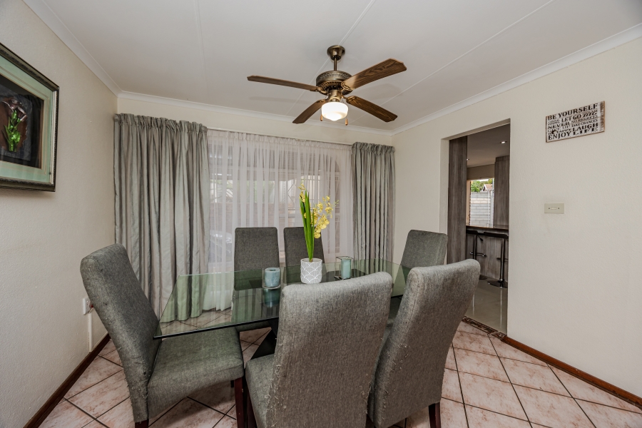 4 Bedroom Property for Sale in Helderkruin Gauteng