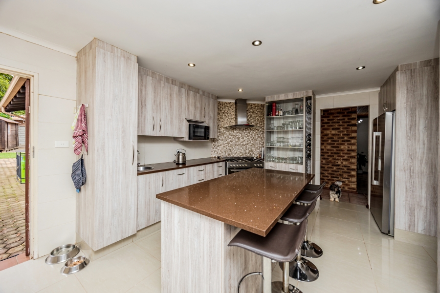 4 Bedroom Property for Sale in Helderkruin Gauteng