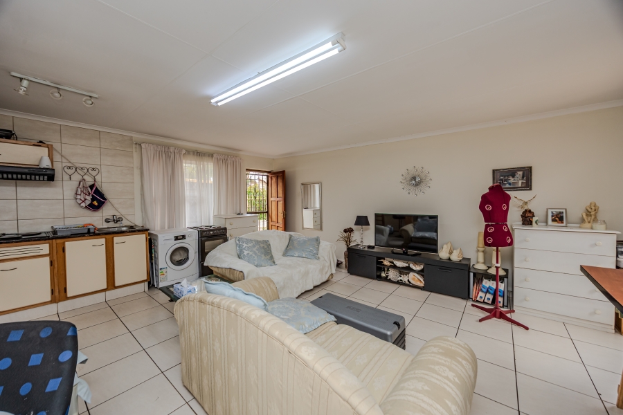 4 Bedroom Property for Sale in Helderkruin Gauteng