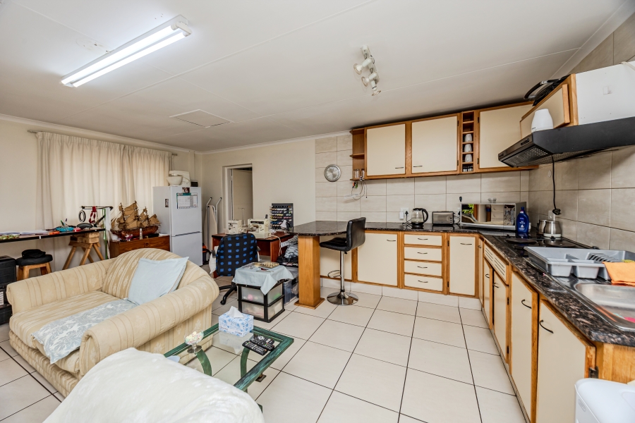 4 Bedroom Property for Sale in Helderkruin Gauteng