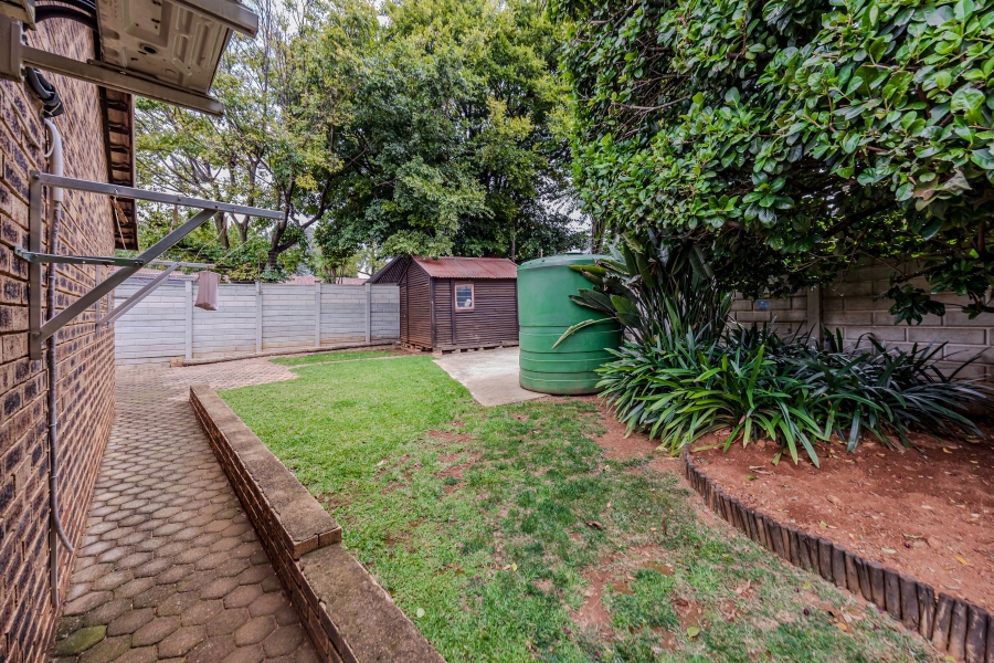 4 Bedroom Property for Sale in Helderkruin Gauteng