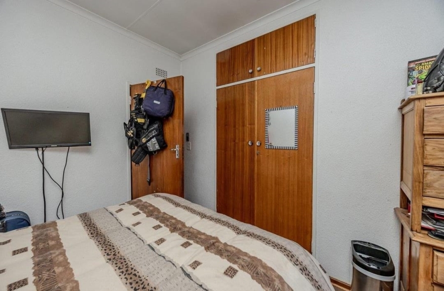 4 Bedroom Property for Sale in Wilro Park Gauteng