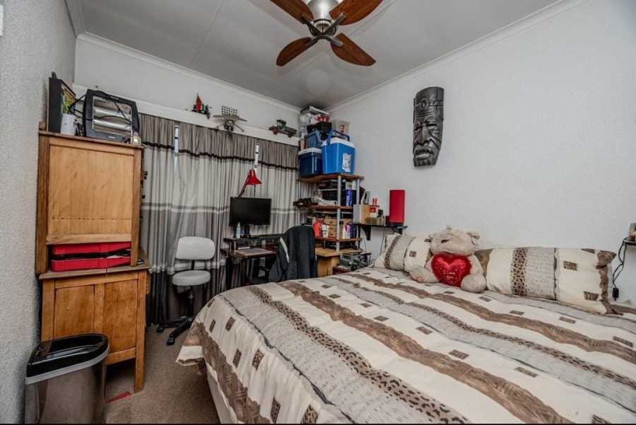 4 Bedroom Property for Sale in Wilro Park Gauteng