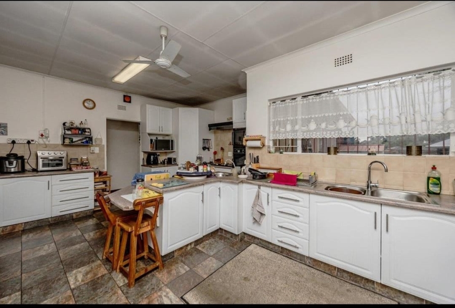 4 Bedroom Property for Sale in Wilro Park Gauteng