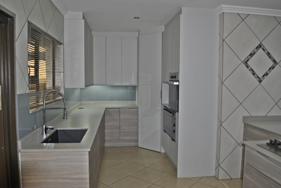 3 Bedroom Property for Sale in Noordheuwel Gauteng