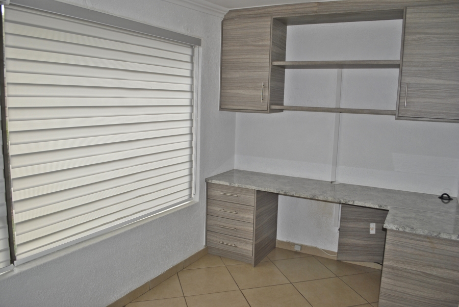 3 Bedroom Property for Sale in Noordheuwel Gauteng