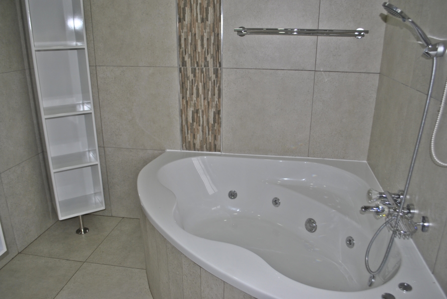 3 Bedroom Property for Sale in Noordheuwel Gauteng