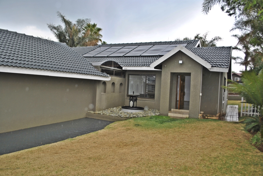 3 Bedroom Property for Sale in Noordheuwel Gauteng