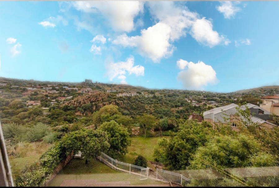 4 Bedroom Property for Sale in Kloofendal Gauteng