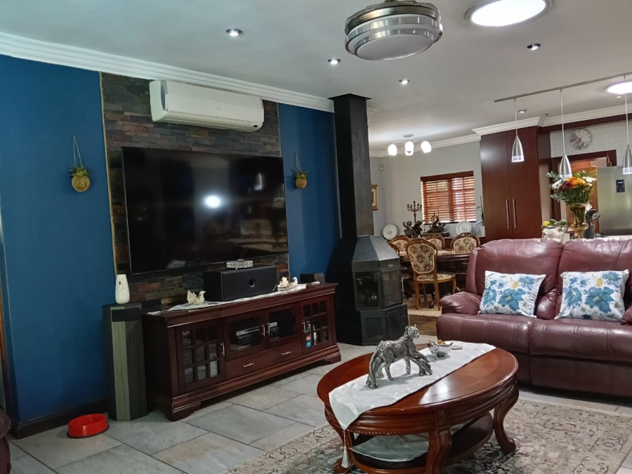 4 Bedroom Property for Sale in Greenhills Gauteng