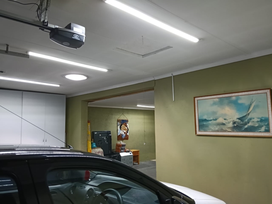 4 Bedroom Property for Sale in Greenhills Gauteng