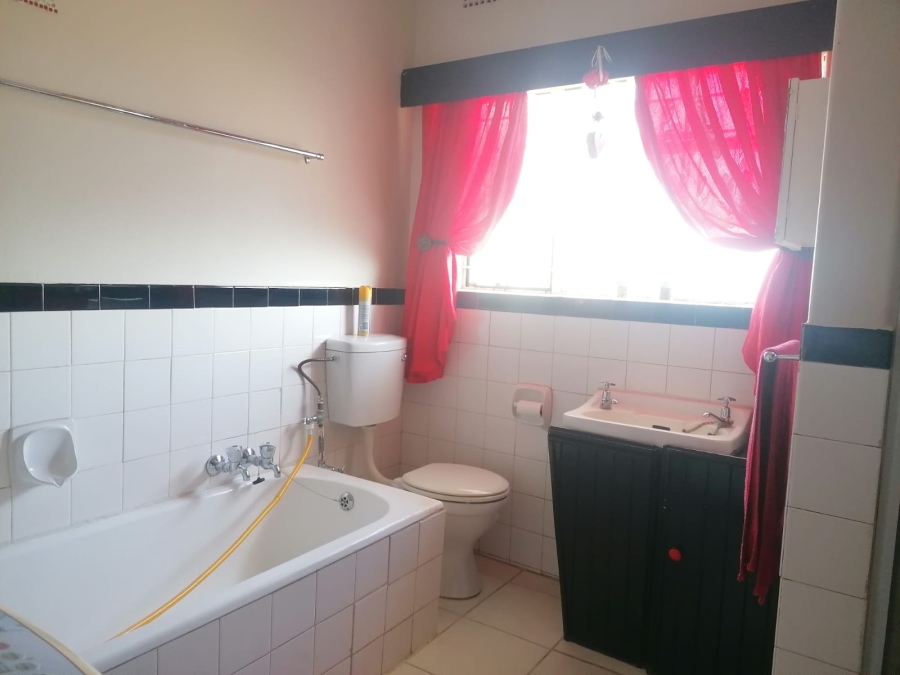 4 Bedroom Property for Sale in Greenhills Gauteng