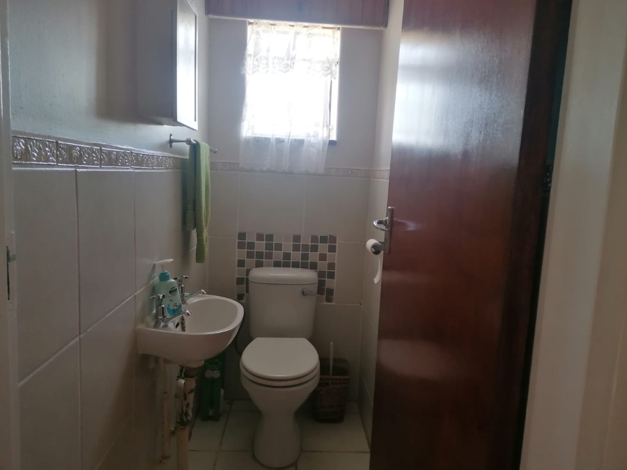 4 Bedroom Property for Sale in Greenhills Gauteng