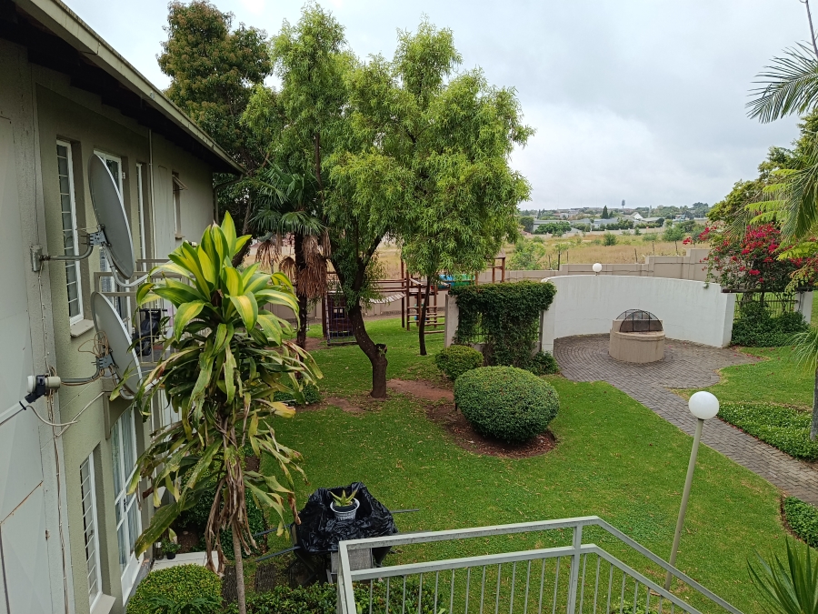 2 Bedroom Property for Sale in Radiokop Gauteng