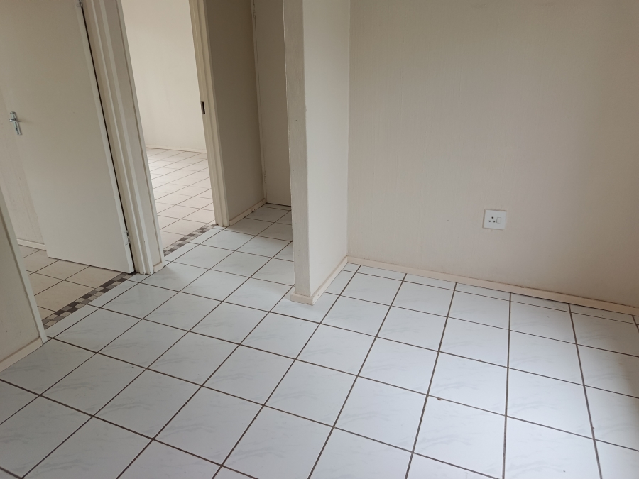 2 Bedroom Property for Sale in Radiokop Gauteng
