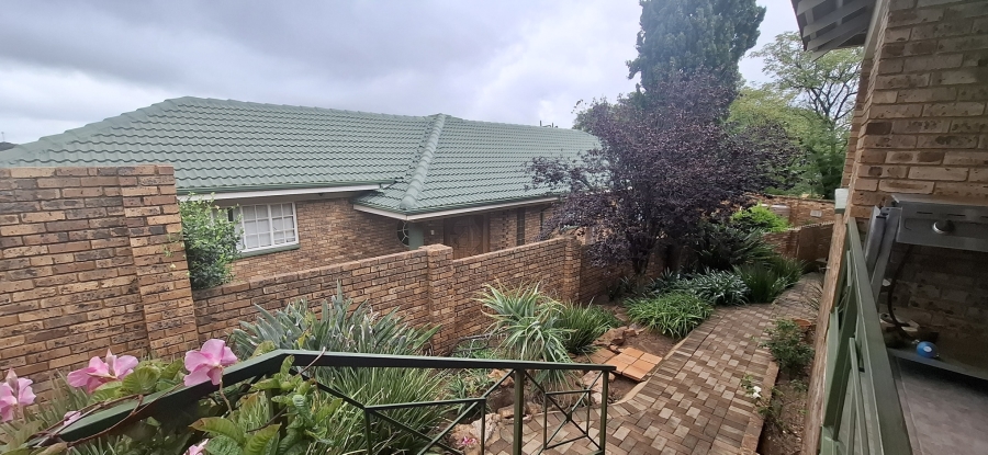 3 Bedroom Property for Sale in Kenmare Gauteng