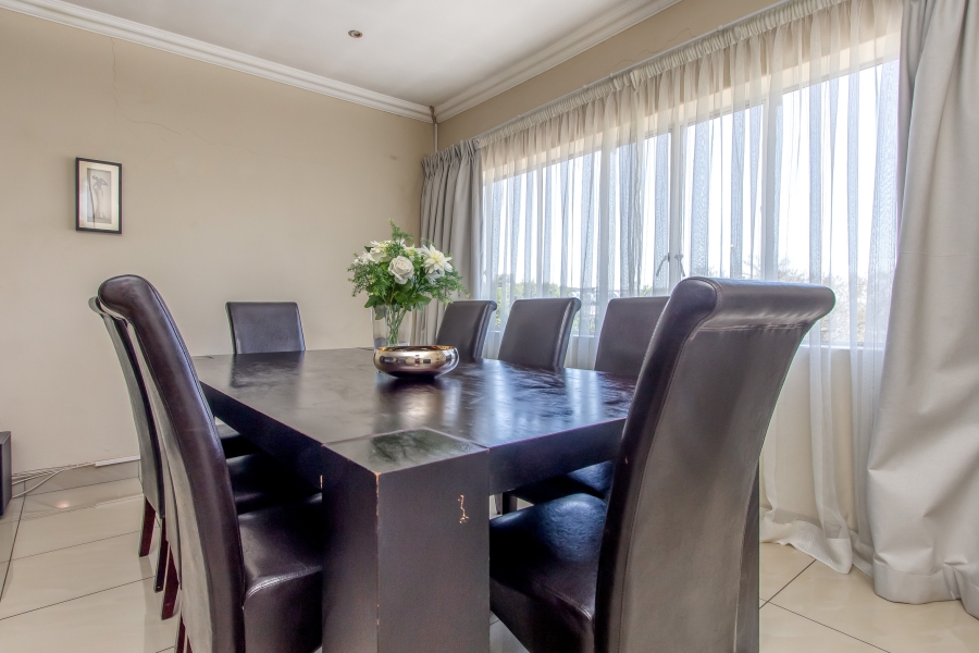 2 Bedroom Property for Sale in Blairgowrie Gauteng
