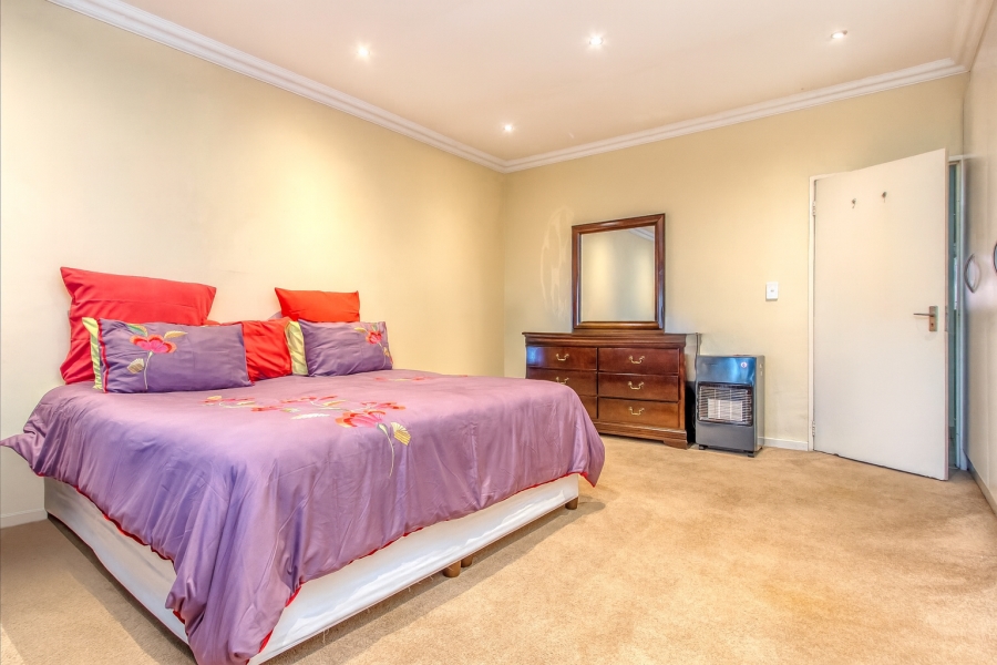 2 Bedroom Property for Sale in Blairgowrie Gauteng