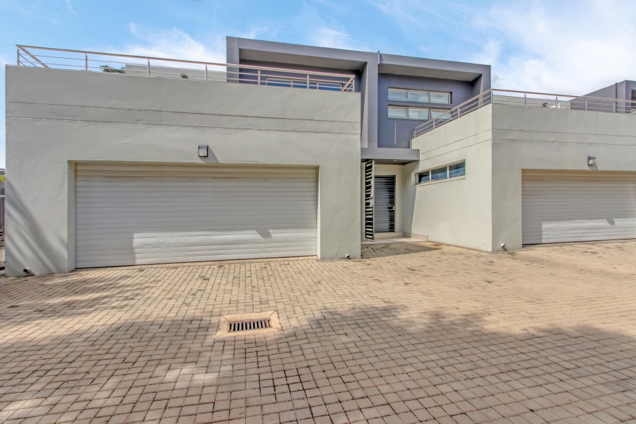 3 Bedroom Property for Sale in Hurlingham Gauteng
